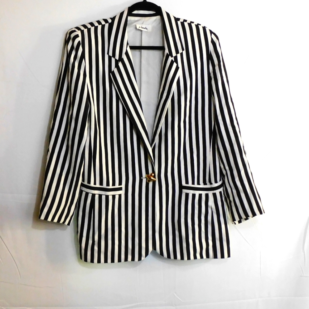 Women's Vintage black and white blazer